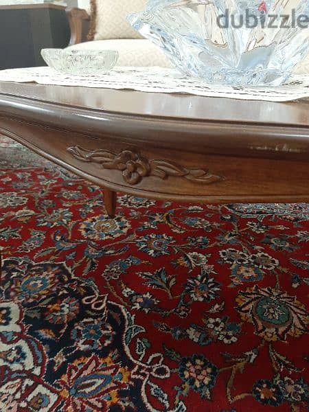 classic sofa set with tables 7