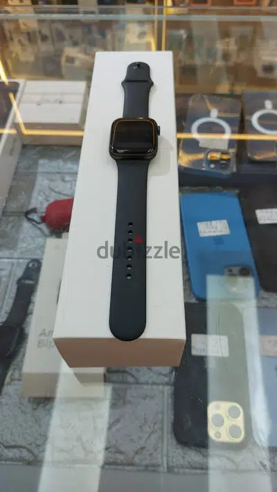 Apple watch Series 5 44 mm with box