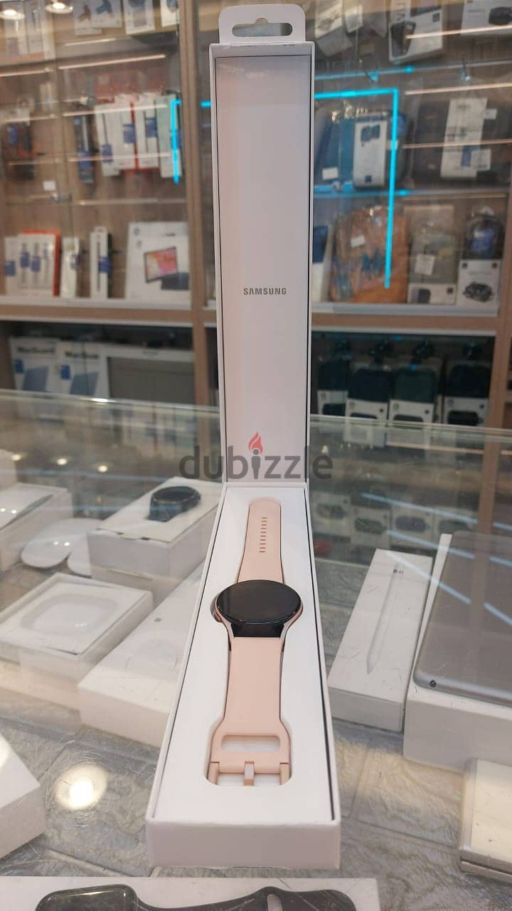 Open box Galaxy watch 5 (not used replaced by samsung) 40mm 0