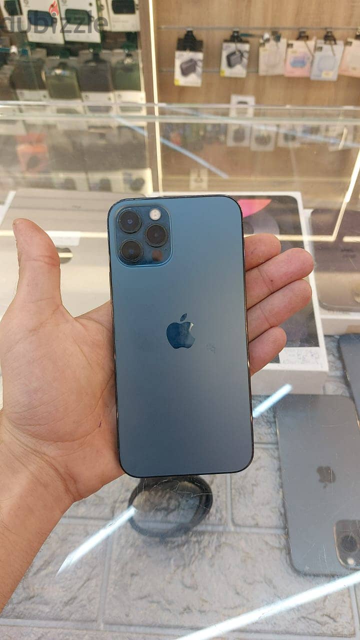 Iphone 12 pro 512 gb bttry 82% scratches on screen 0