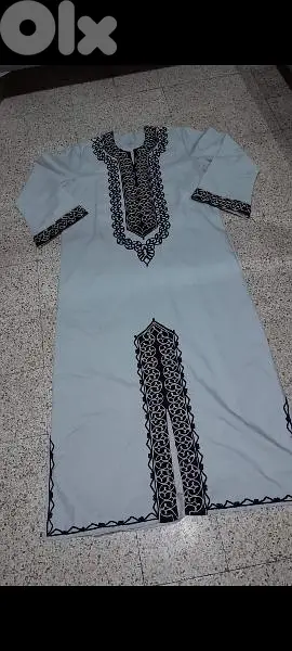 للبيع عبايه نسائيه