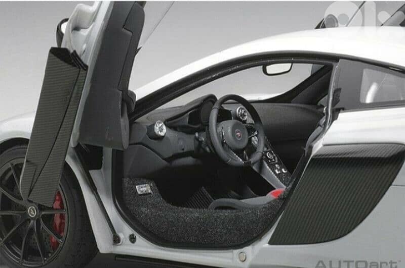 Mclaren 675LT diecast car model 1;18. 6
