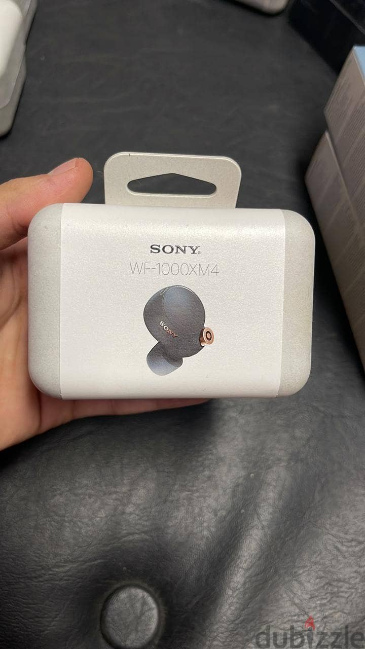 Sony WF-1000XM4 black 0