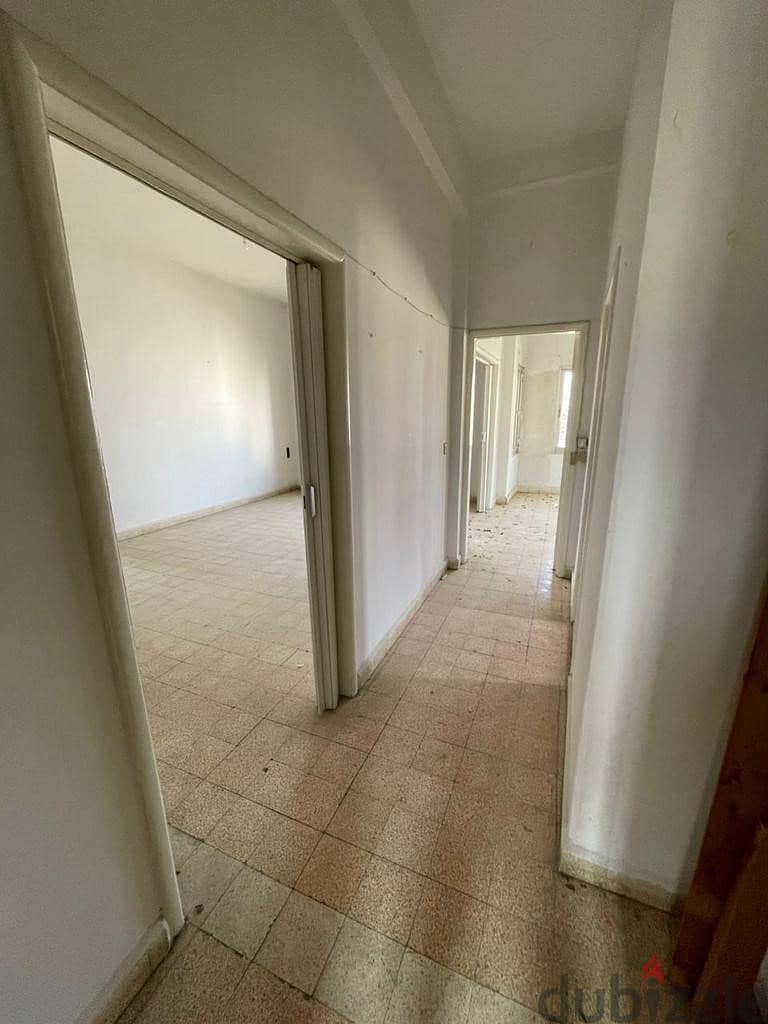 850 Sqm  | Building  of 5 Floors For Sale In Ghadir 0