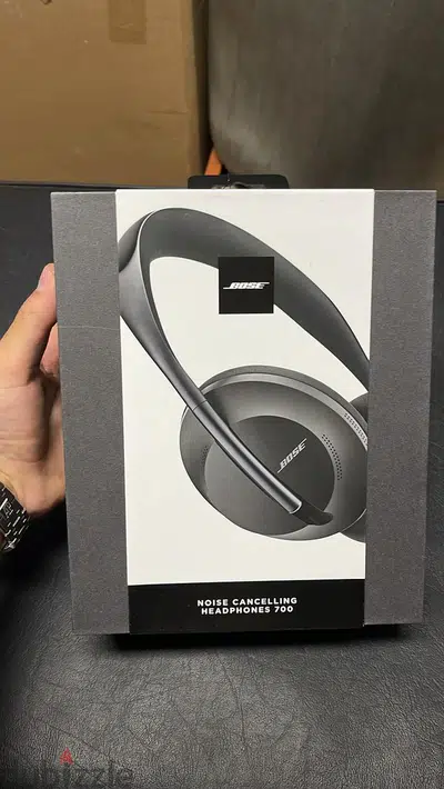 Bose 700 noise cancelling headphones black