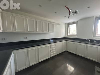 L12449-Apartment in Prestigious Tower for Sale In Down Town