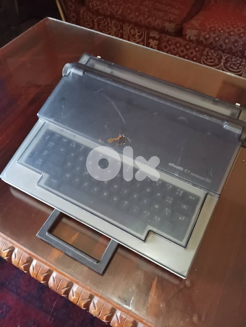 Vintage Olivetti ET Personal 50 Type Writer 2