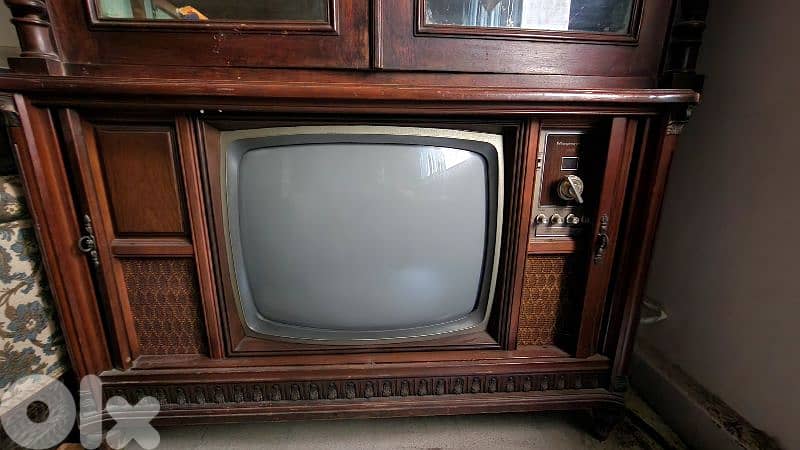 Magnavox tv console 2
