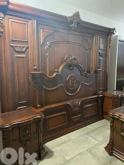 غرفة نوم ملكية صناعة مصريه مستعملة بحالة ممتازة