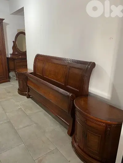 غرفة نوم بومبي صناعة ماليزية مستعملة بحالة جيدا