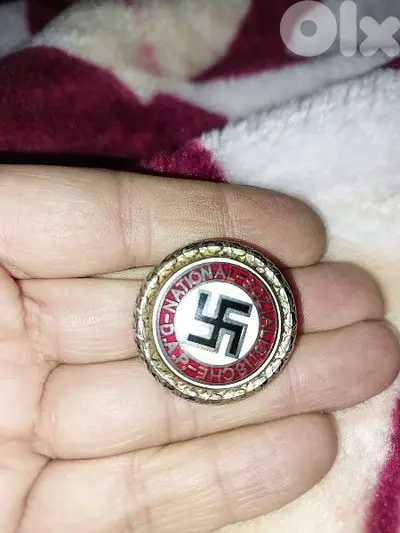 Nazi German Medal Pin of the Nazi Gestapo era of Adolplf hitler WW II