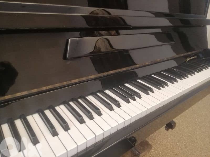 Crazy price for this piano very good condition tuning waranty like new 1