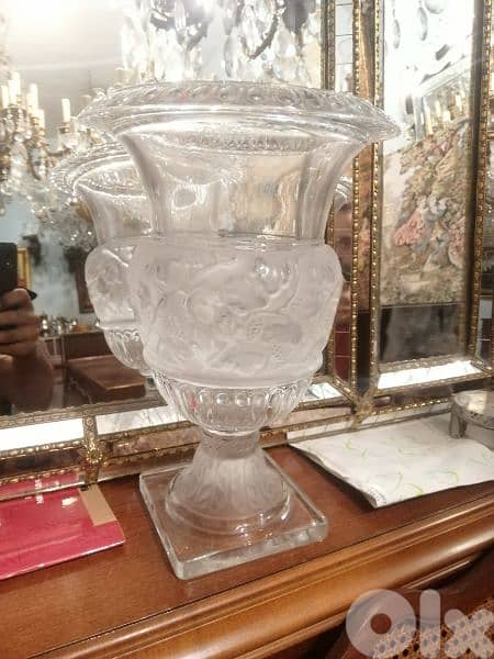 lalique Versailles Amphora Vase Crystal hand made 0