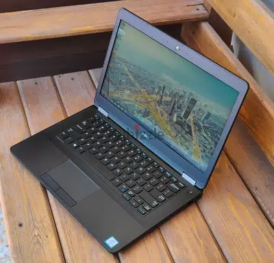 Core i7 6th with R7 M360 2GB