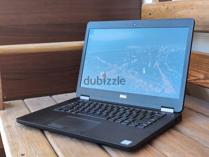 Core i7 6th with R7 M360 2GB 3
