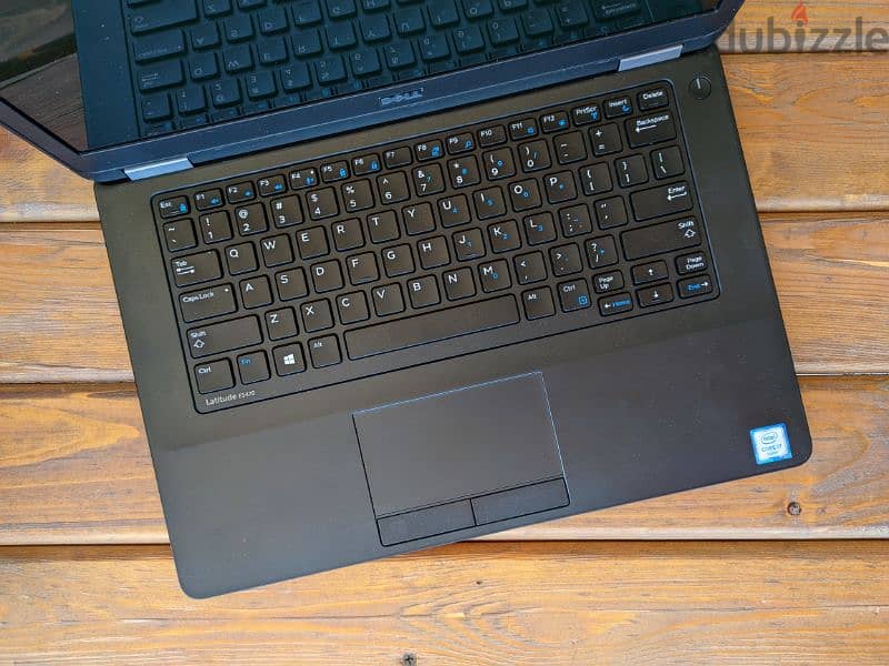 Core i7 6th with R7 M360 2GB 4