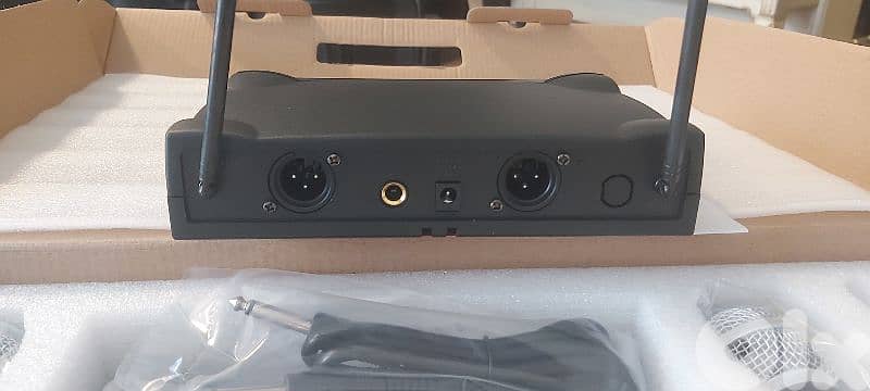 Dual wireless Microphone 2