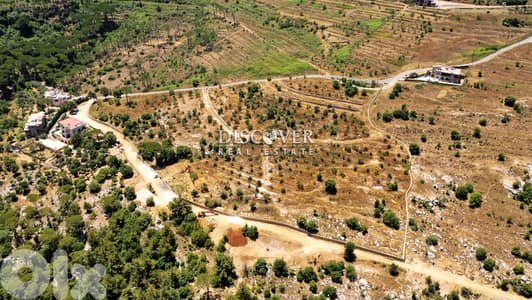 32,000sqm  in Der el Haref  - Arsoun |  Land for sale