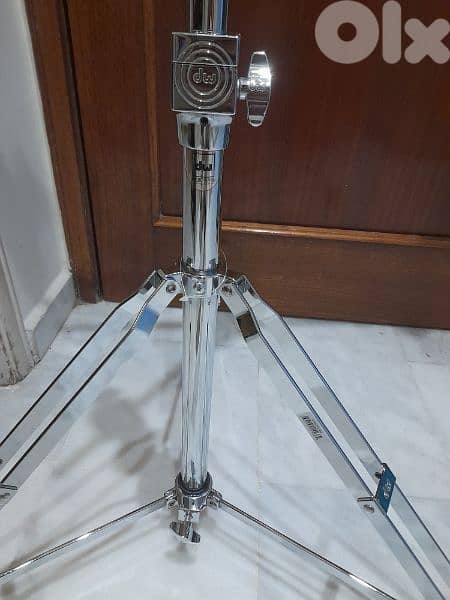 dw 9000series stand 1