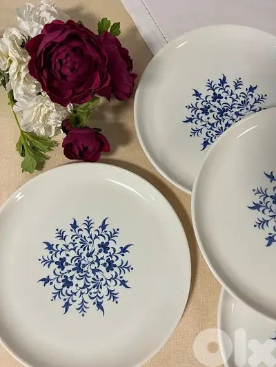 Vintage 1960 Sovirel Pyrex dessert dishes
