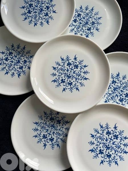 Vintage 1960 Sovirel Pyrex dessert dishes 4