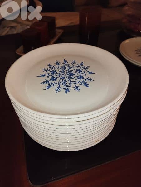 Vintage 1960 Sovirel Pyrex dessert dishes 8