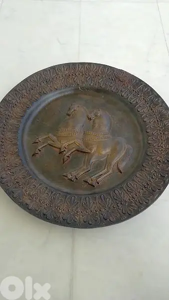 تحفة antique صدر تعليق