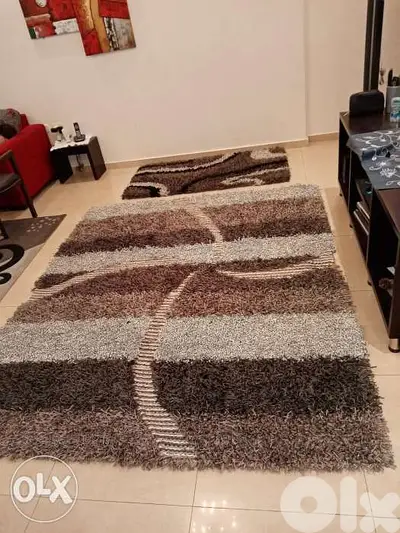 سجادتين نوعية ممتازة للبيع قياس كبير ٢/ ٢. ٥ والصغيرة ١/١. ٥