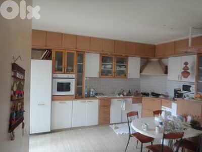 SPACIOUS APARTMENT IN RAS EL NABEH PRIME (200Sq) 3 BEDROOMS , (BT-640)