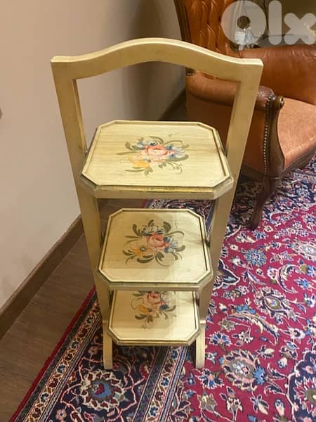 table with shelves 2