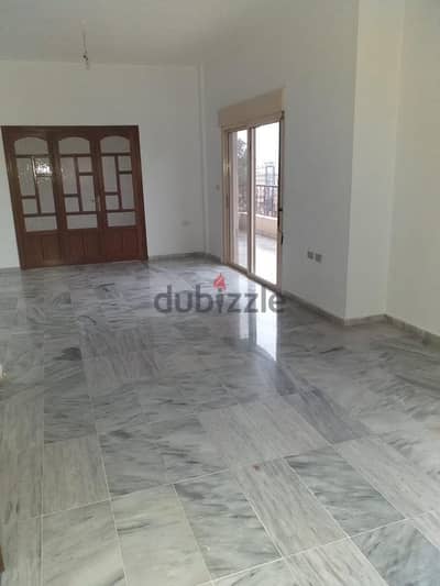 m2225 شقة للإيجار 3 نوم بيصور الشارع العام عشر دقائق عن جامعة البلمند