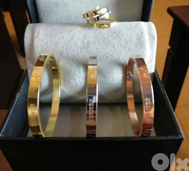 3 bracelets 3 rings hermes copy with box 0
