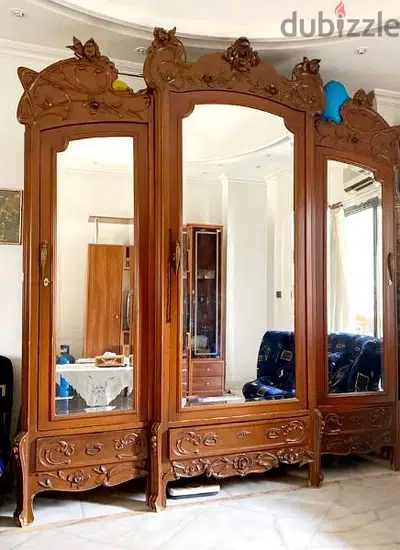 خزانة انتيك خشب زين، تصميم عثماني للبيع  $800