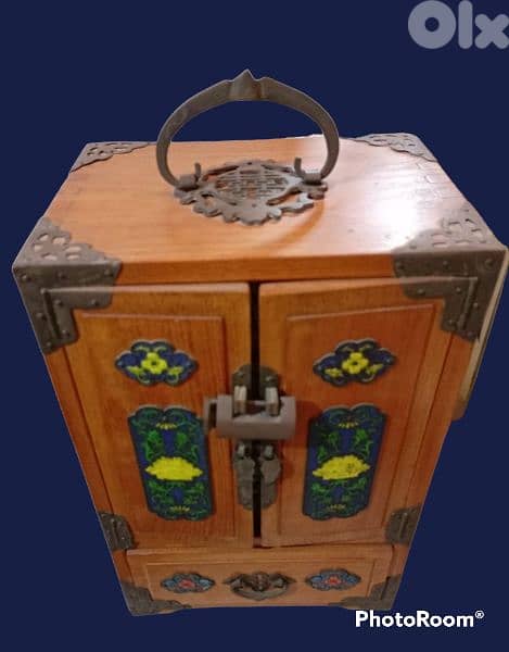 Superb Late 19th. century Chinese Jewellery wooden Box 0