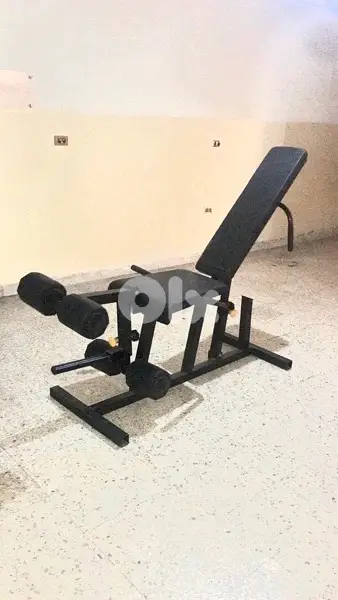 leg extension leg curl bench like new