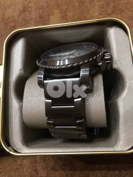 جديدة بالبوكس new fossil original for sale in tripoli((hottt pricee 0