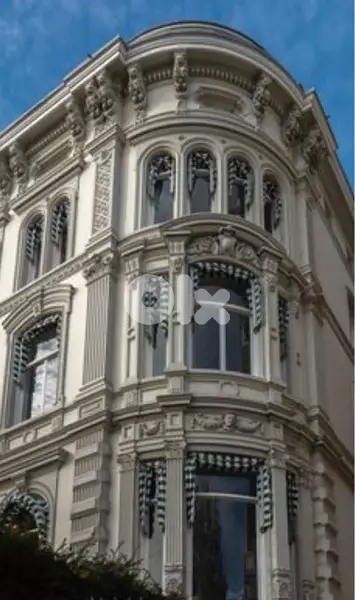 2000$/Sq BUILDING In The Heart Of Downtown SUPER CATCH