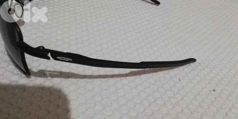 original Oakley sun classes bargain price less than half of original 1