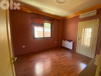 Luxurious Villa for rent in Ain Aar