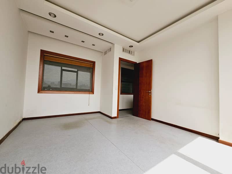 AH-HKL-073 Office for rent in Achrafieh,  300m, 2500 $ cash 0