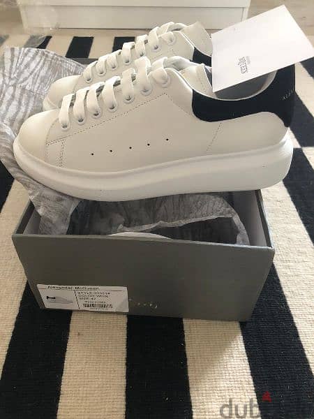 Authentic Alexander Mcqueen 76969037 0