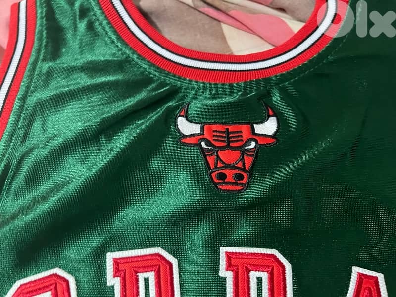bulls jordan 23  special edition rare jersey from 1997/1998 3
