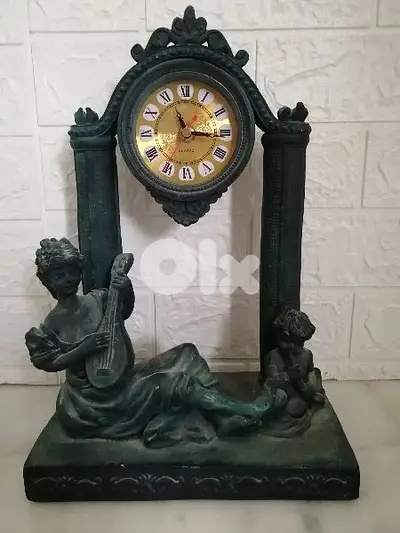 ساعة antique