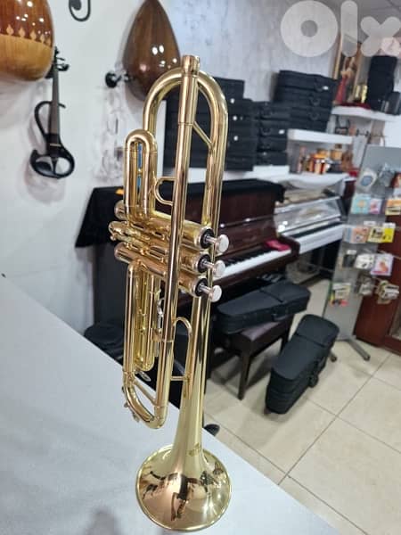 trumpet bach gold package ترومبيت جديدة مع كامل اغراضها 0