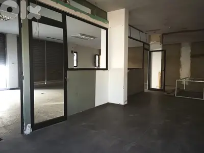 150 Sqm | Office / Showroom for rent in Karantina
