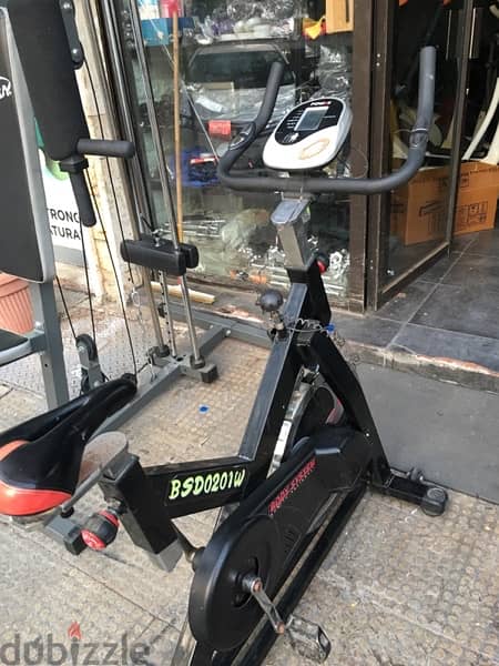 spinning bike like new heavy duty very good quality 3