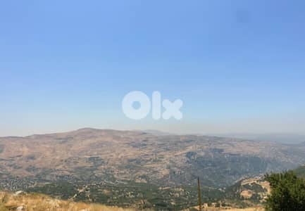 Land for sale in Qanat Bakish