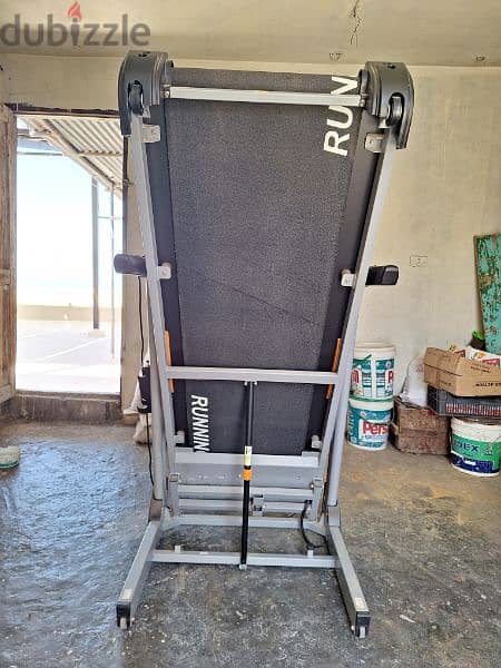 Treadmill 3 H. P. 125 kg (Barely Used) 3
