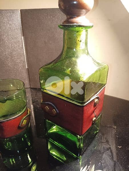 Vintage set of green bottle glass decanter with leather wrap 6