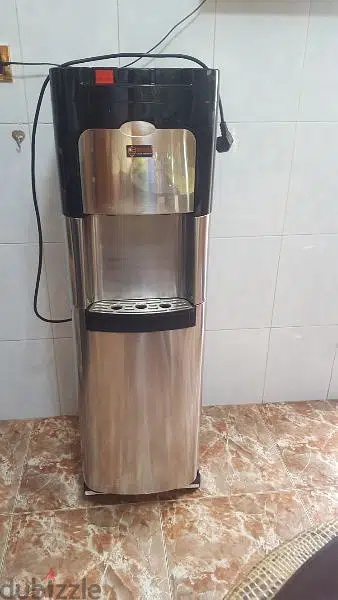 براد مي. . . water dispenser